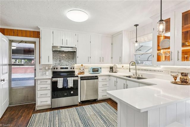 3934 Yarbrough Avenue, Winston-salem, NC 27106