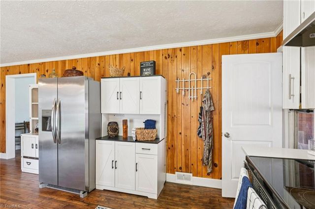 3934 Yarbrough Avenue, Winston-salem, NC 27106