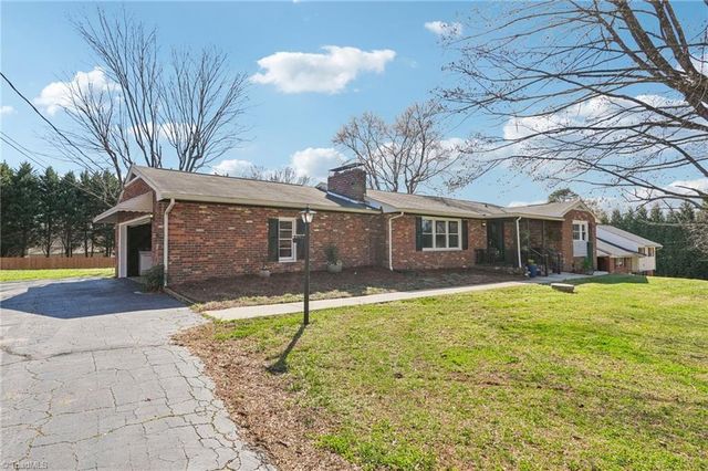 3934 Yarbrough Avenue, Winston-salem, NC 27106