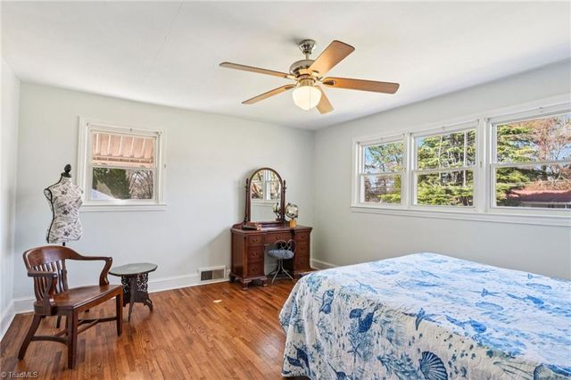 3934 Yarbrough Avenue, Winston-salem, NC 27106