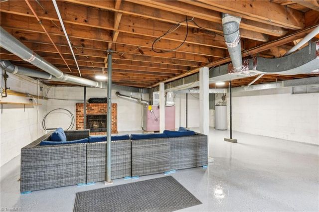 3934 Yarbrough Avenue, Winston-salem, NC 27106