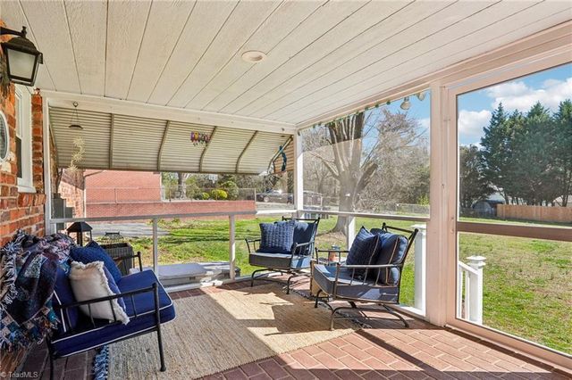 3934 Yarbrough Avenue, Winston-salem, NC 27106