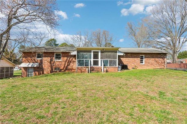 3934 Yarbrough Avenue, Winston-salem, NC 27106