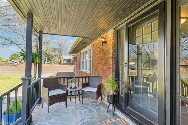 3934 Yarbrough Avenue, Winston-salem, NC 27106