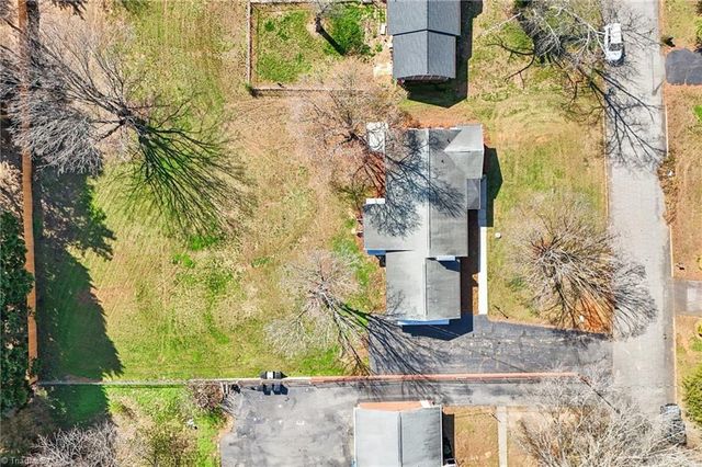 3934 Yarbrough Avenue, Winston-salem, NC 27106