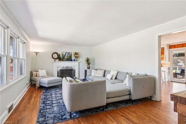 3934 Yarbrough Avenue, Winston-salem, NC 27106