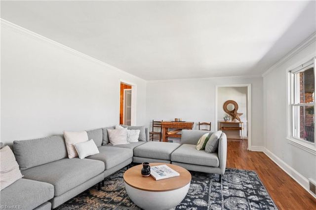 3934 Yarbrough Avenue, Winston-salem, NC 27106