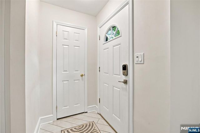 43 Linden Terrace, Leonia, NJ 07605