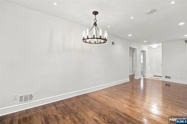 43 Linden Terrace, Leonia, NJ 07605