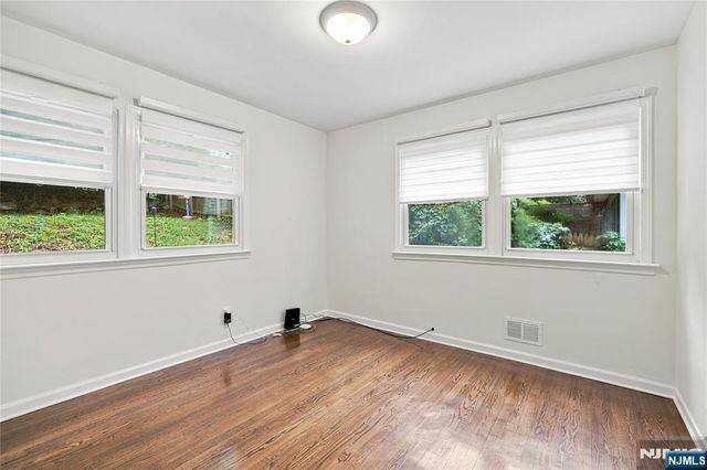 43 Linden Terrace, Leonia, NJ 07605