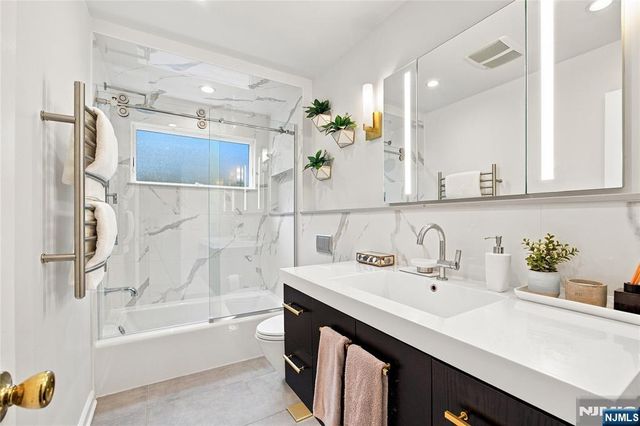 43 Linden Terrace, Leonia, NJ 07605