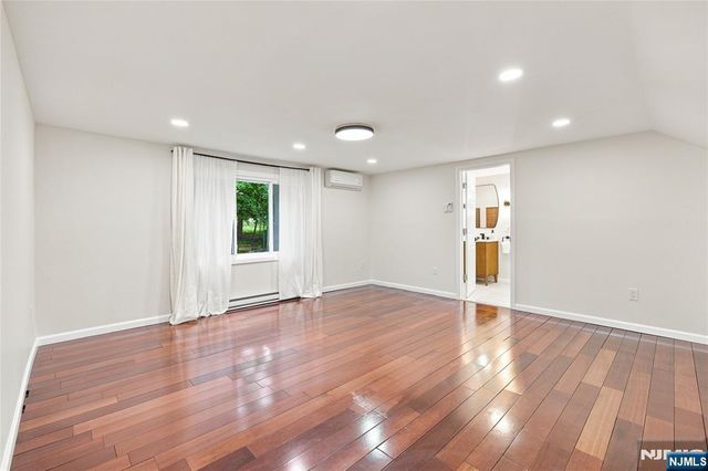 43 Linden Terrace, Leonia, NJ 07605