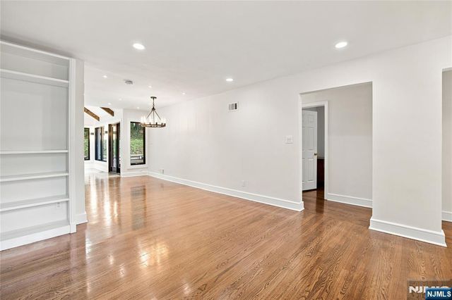 43 Linden Terrace, Leonia, NJ 07605