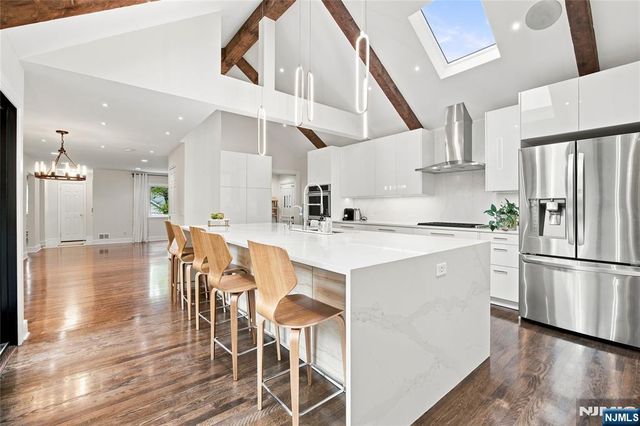 43 Linden Terrace, Leonia, NJ 07605