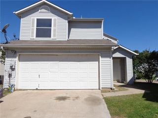 2305 Balvanera Plaza, Dallas, TX 75211