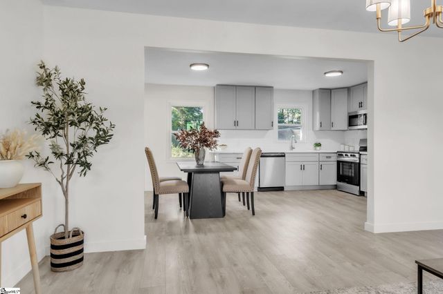 2020 Bolt Drive, Anderson, SC 29621