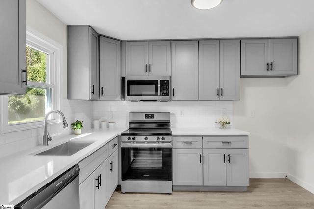 2020 Bolt Drive, Anderson, SC 29621