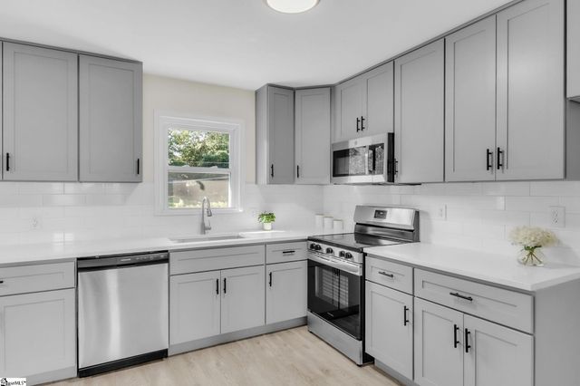 2020 Bolt Drive, Anderson, SC 29621