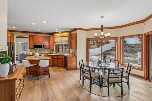 9118 Victoria Drive, Eden Prairie, MN 55347