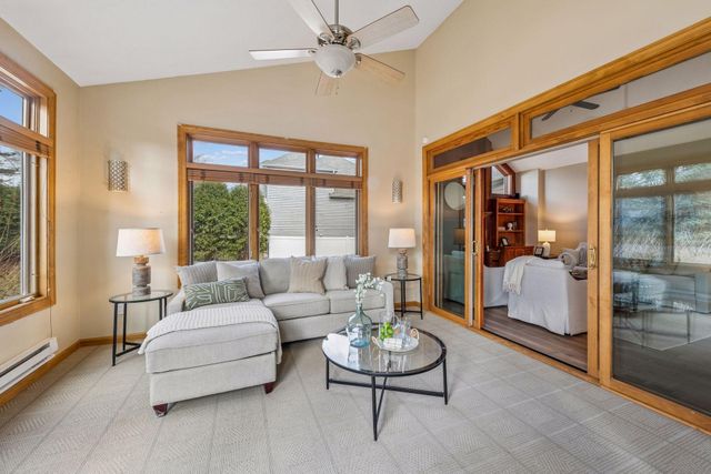 9118 Victoria Drive, Eden Prairie, MN 55347