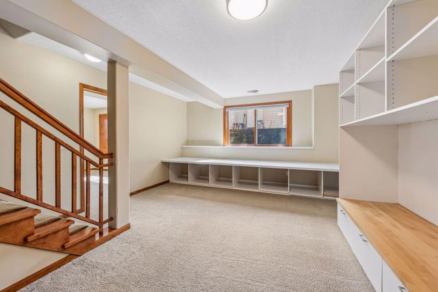 9118 Victoria Drive, Eden Prairie, MN 55347