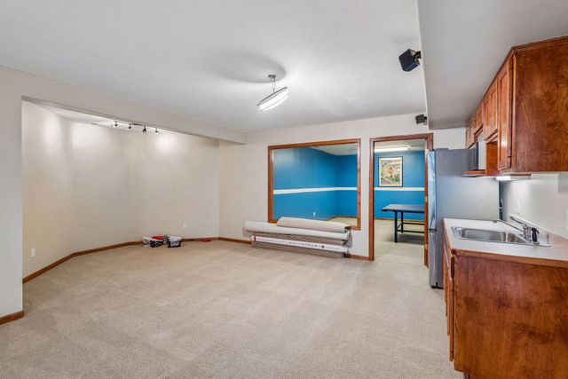 9118 Victoria Drive, Eden Prairie, MN 55347