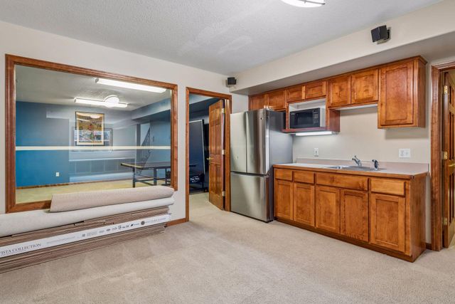 9118 Victoria Drive, Eden Prairie, MN 55347