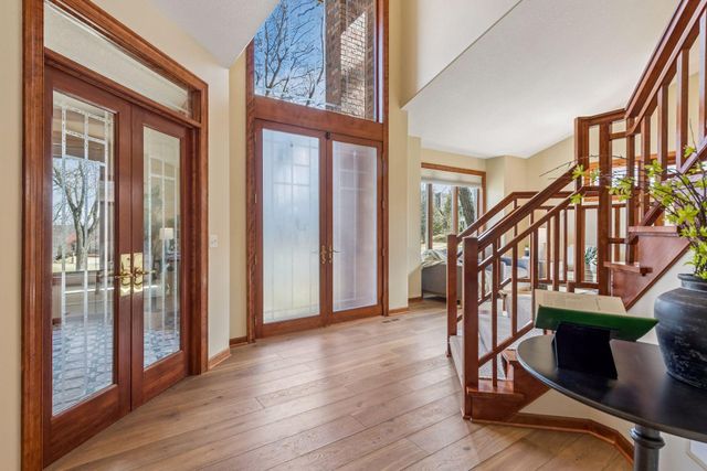 9118 Victoria Drive, Eden Prairie, MN 55347