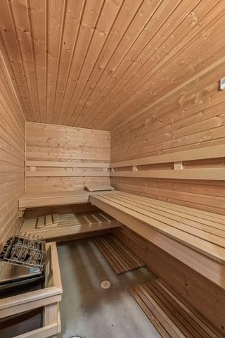 9118 Victoria Drive, Eden Prairie, MN 55347