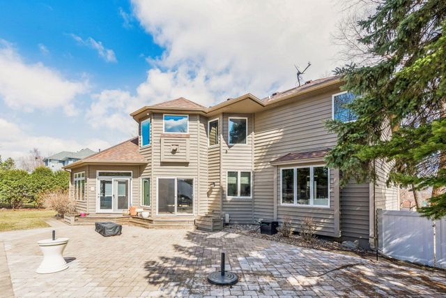 9118 Victoria Drive, Eden Prairie, MN 55347