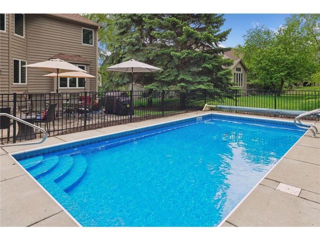 9118 Victoria Drive, Eden Prairie, MN 55347