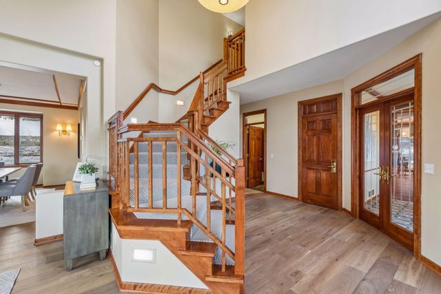 9118 Victoria Drive, Eden Prairie, MN 55347