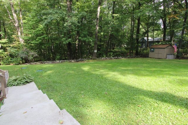32 Sibley Rd, Sutton, MA 01590