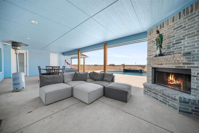 10405 Singleton Road, Maypearl, TX 76064