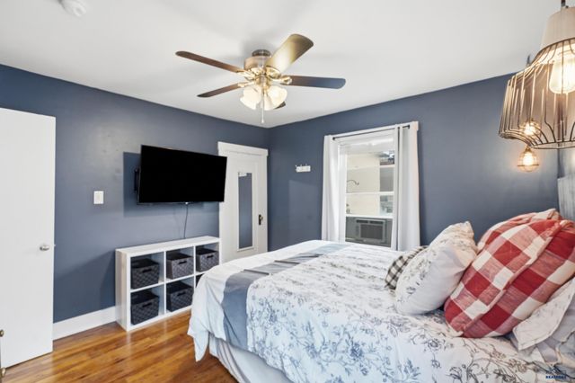 1120 MT RUSHMORE RD, Rapid City, SD 57701