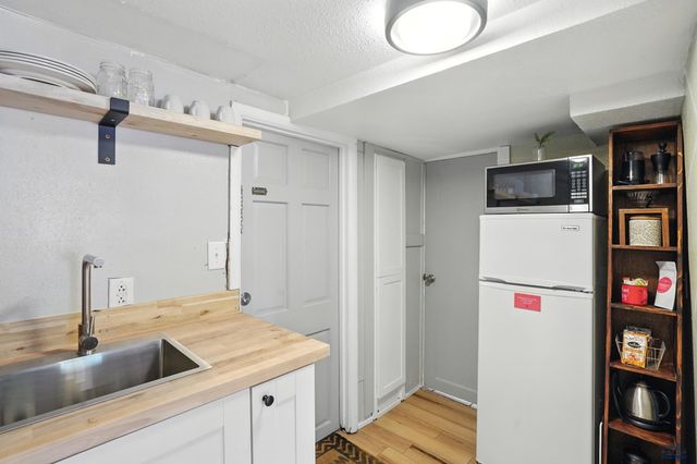 1120 MT RUSHMORE RD, Rapid City, SD 57701