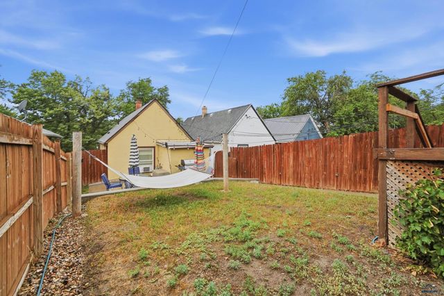 1120 MT RUSHMORE RD, Rapid City, SD 57701