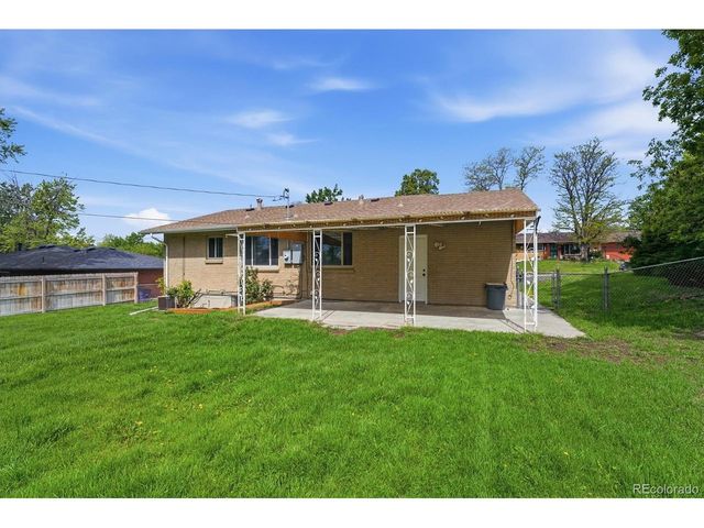 2814 S Winona Ct, Denver, CO 80236