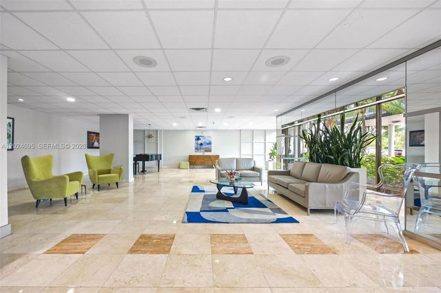 4350 Hillcrest Dr 1016, Hollywood, FL 33021