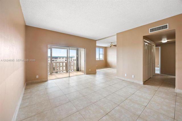4350 Hillcrest Dr 1016, Hollywood, FL 33021
