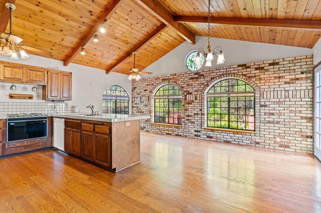 18153 Plymouth Dr, Castro Valley, CA 94546