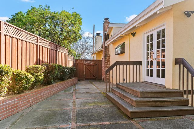 18153 Plymouth Dr, Castro Valley, CA 94546