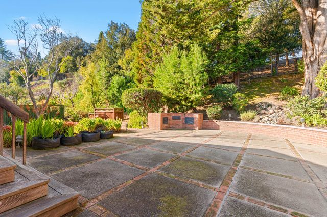 18153 Plymouth Dr, Castro Valley, CA 94546