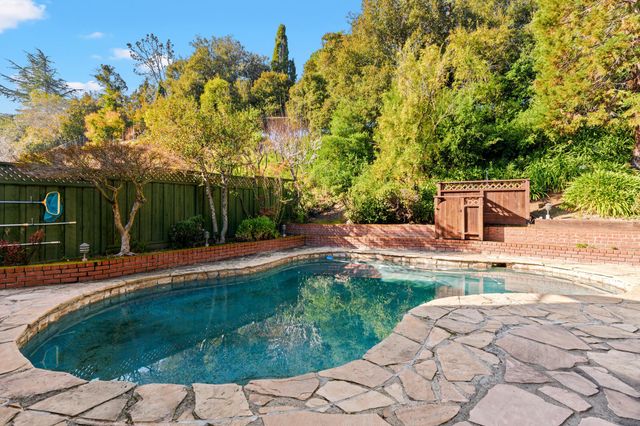 18153 Plymouth Dr, Castro Valley, CA 94546