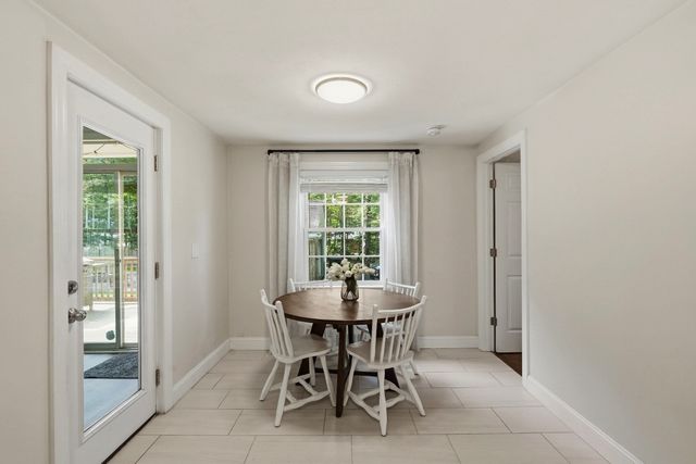 547 Tremont St, Rehoboth, MA 02769