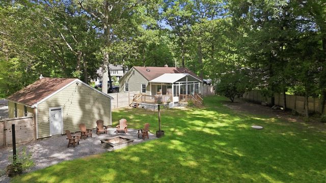 547 Tremont St, Rehoboth, MA 02769