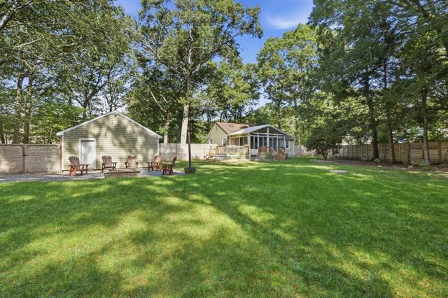 547 Tremont St, Rehoboth, MA 02769