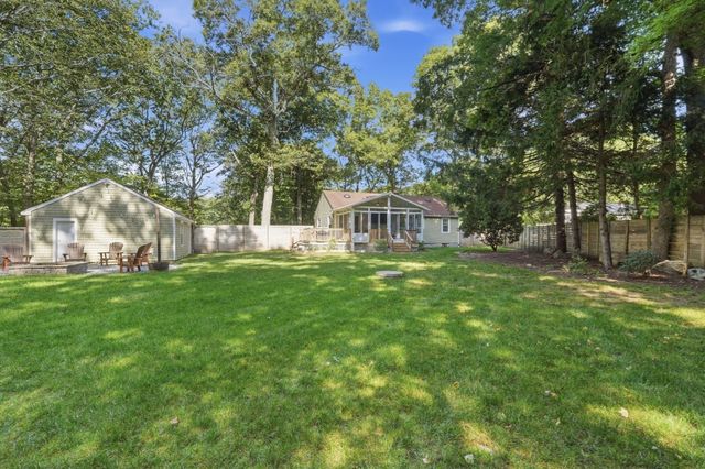 547 Tremont St, Rehoboth, MA 02769