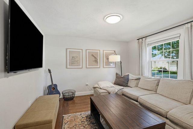 547 Tremont St, Rehoboth, MA 02769