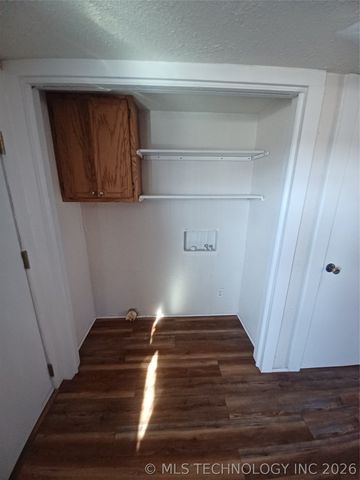 402 N Broadway, Checotah, OK 74426